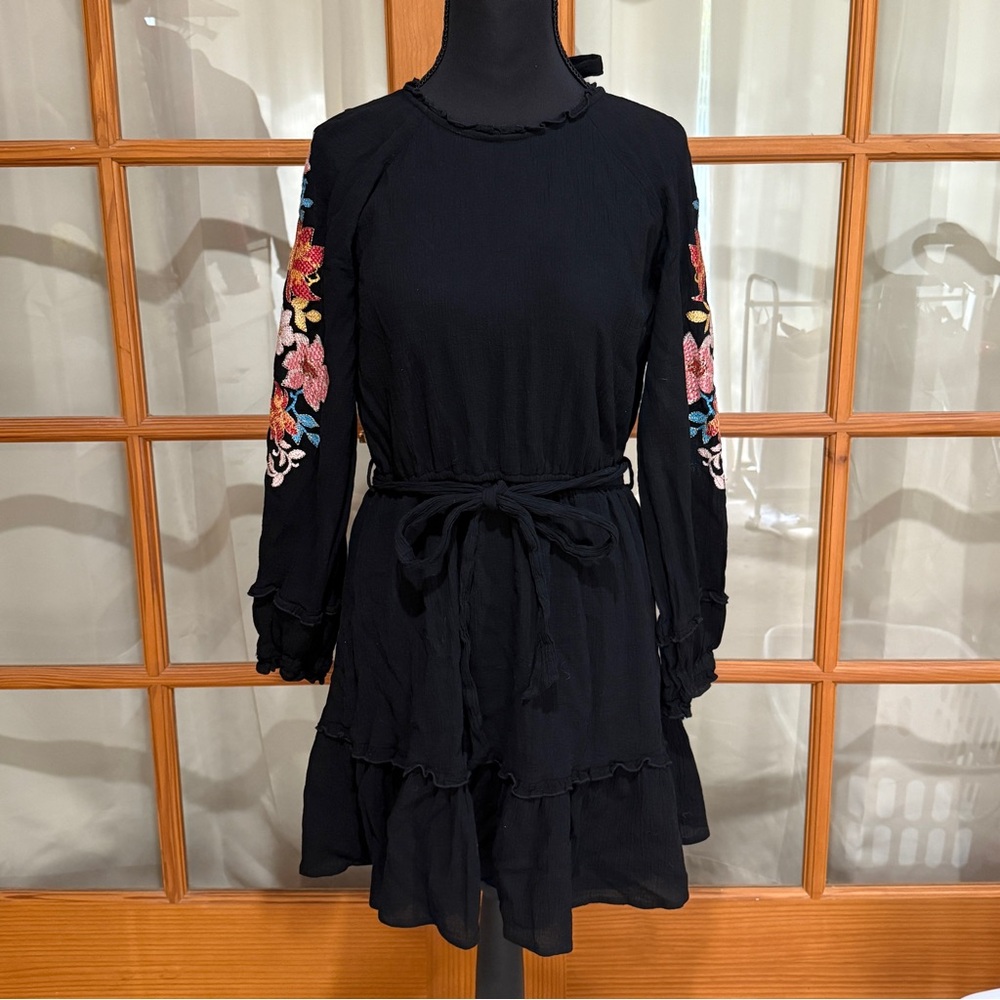 ANDREE BY UNIT Black Dress with Floral Embroidery Size S